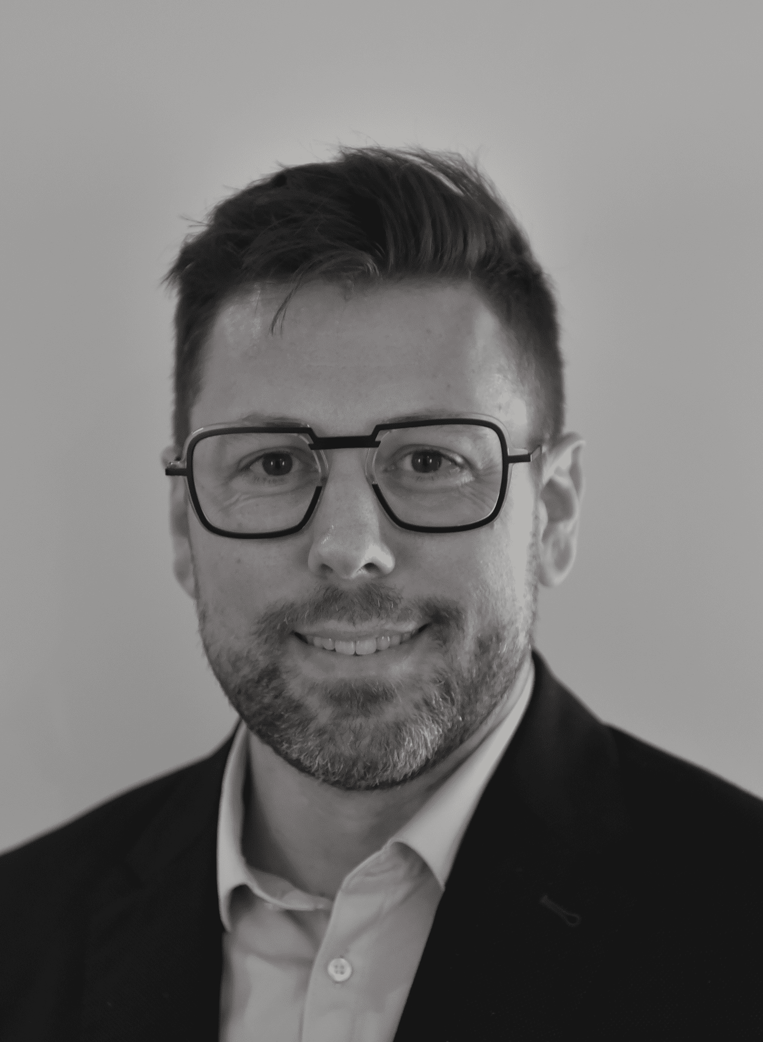 Portrait de Julien Théodore, consultant senior
